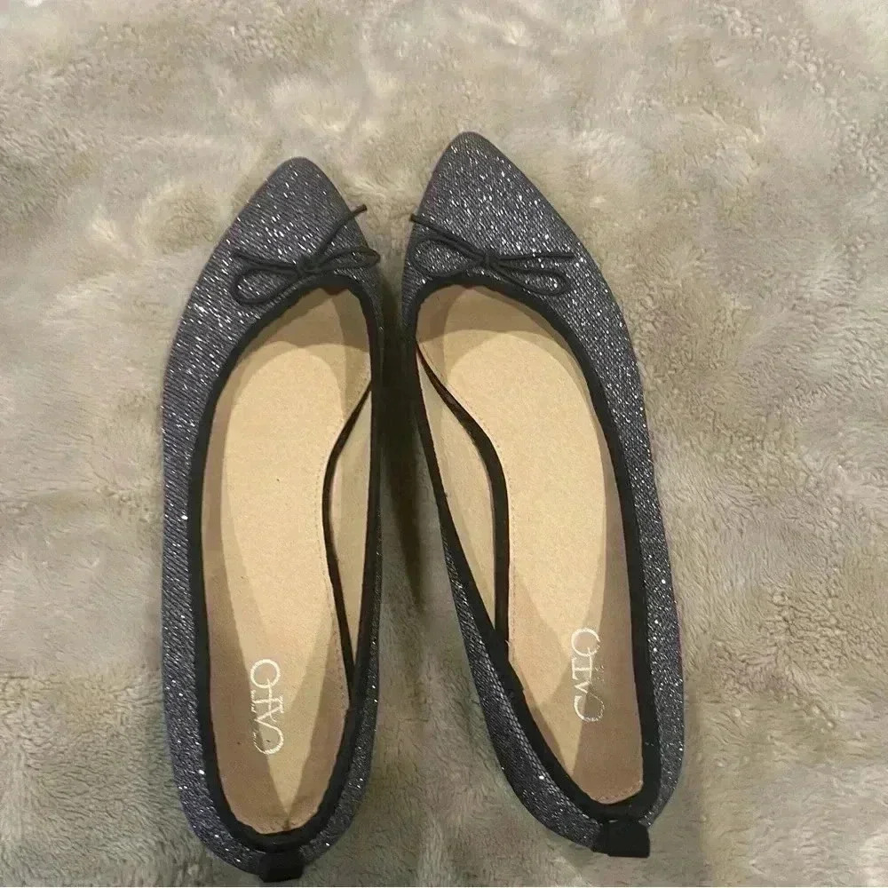Sparkly flat with a black bow - Picture 5 of 8